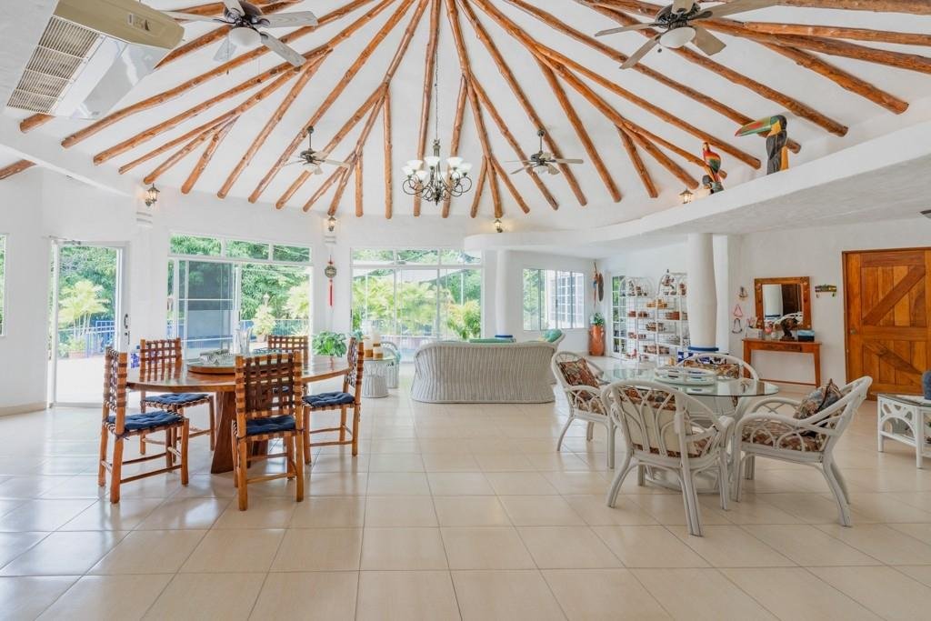 Casa en Punta Barco Resort