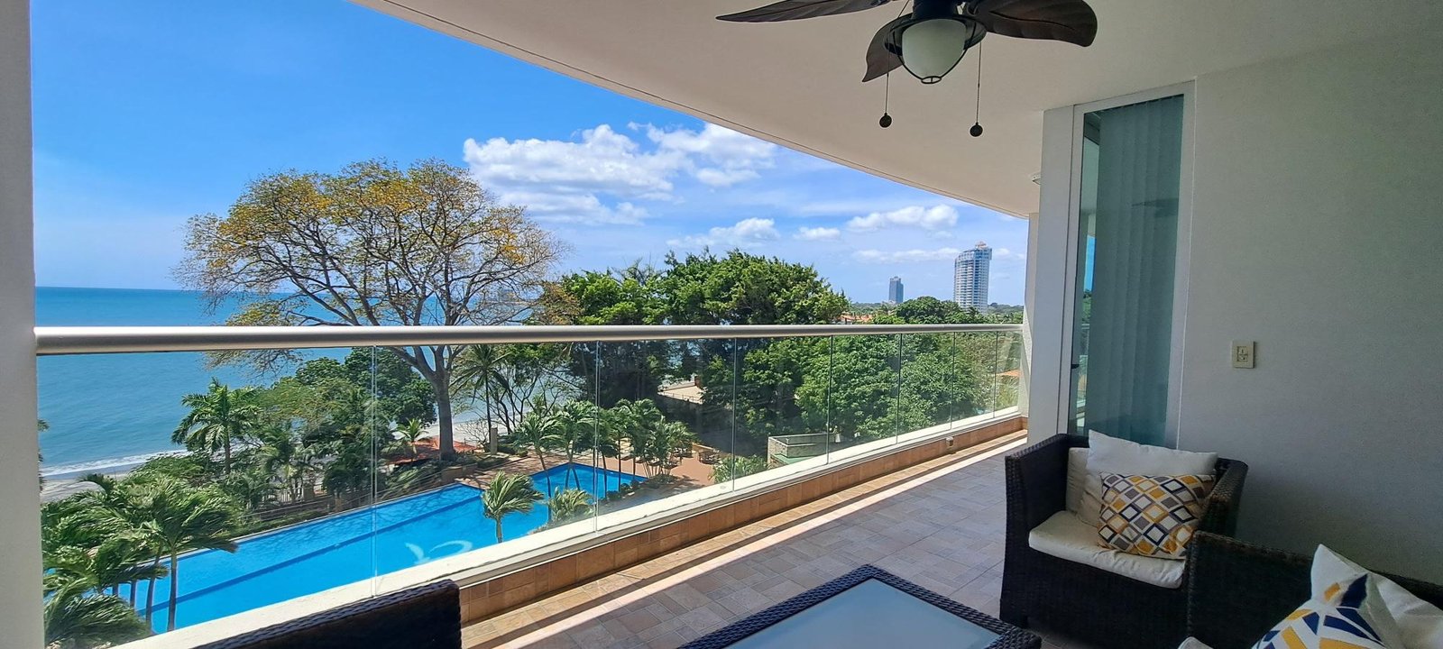 3rd Floor apartment in PH Bahia 3bd4ba